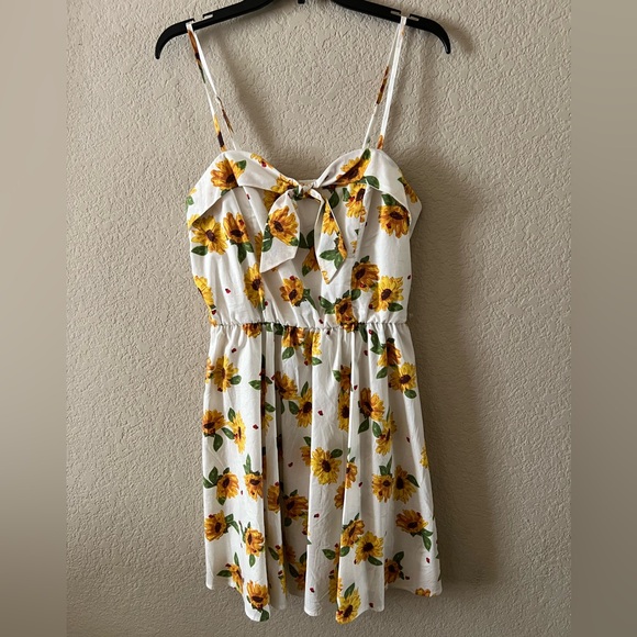 Women’s sundress - Picture 2 of 4